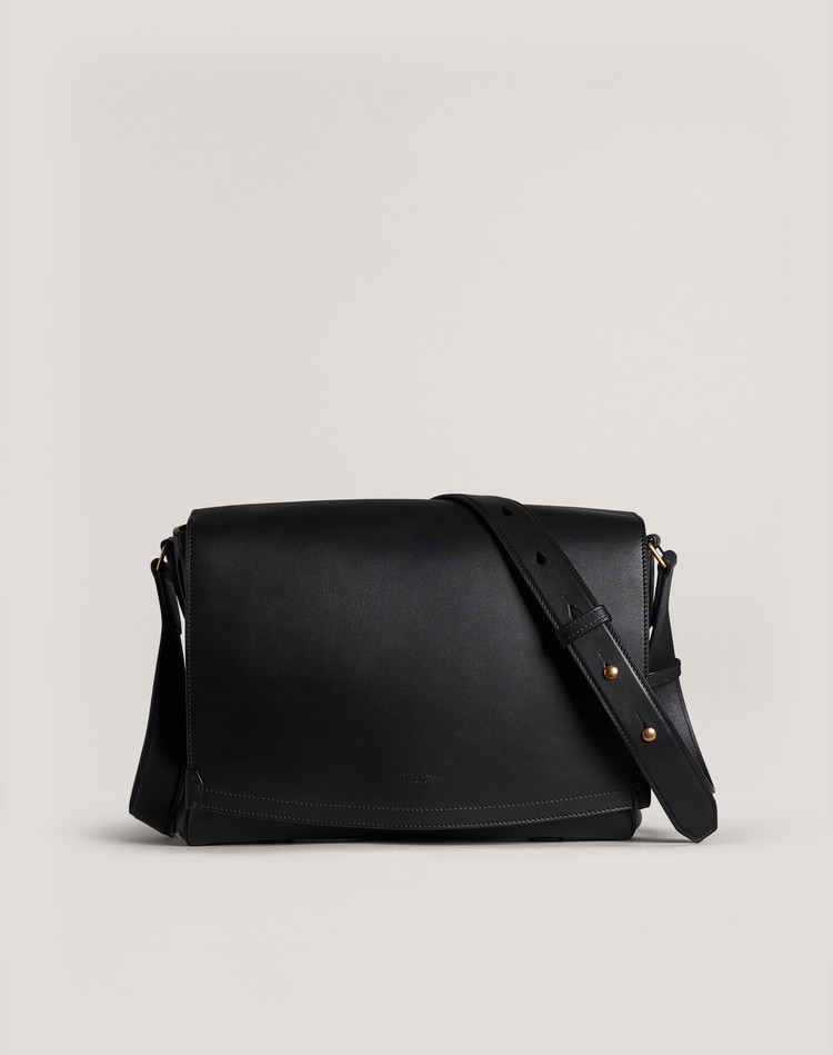 messenger flap bag