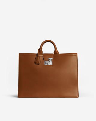 LOCK WEEKENDER