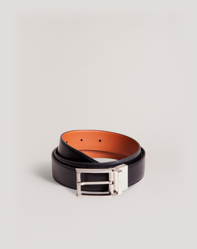 Rectangular buckle belt