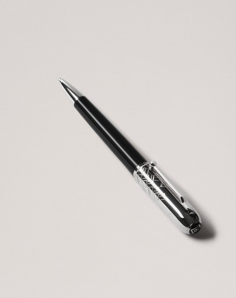 biro type pen